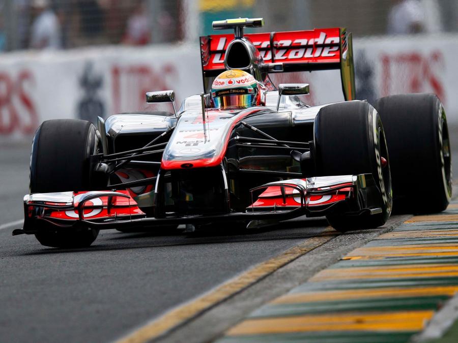  McLaren Mercedes-Benz MP4-27 2012 года  (фото 10 из 14)
